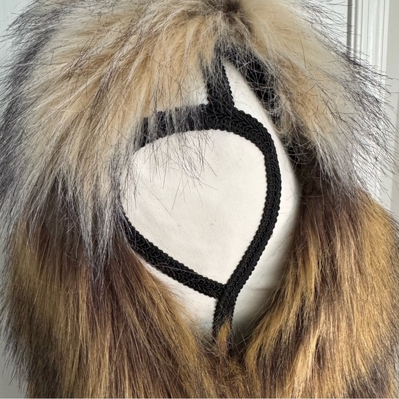 Dolce Cabo Faux Fur Vest, Small - Picture 6 of 10